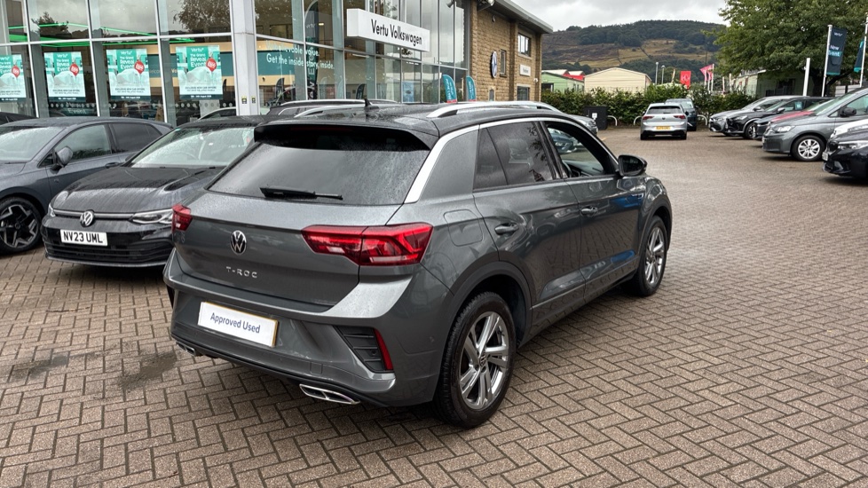 Volkswagen T-Roc 1.5 TSI R-Line 5dr DSG Petrol Hatchback - Image 43