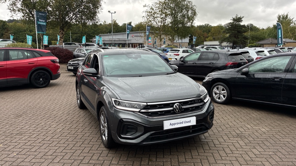 Volkswagen T-Roc 1.5 TSI R-Line 5dr DSG Petrol Hatchback - Image 44