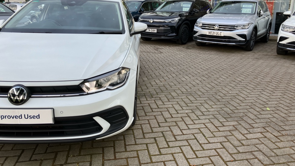 Volkswagen Polo 1.0 TSI Life 5dr Petrol Hatchback - Image 37