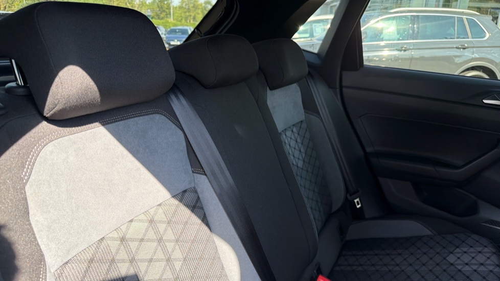 Volkswagen Polo 1.0 TSI 115 Black Edition 5dr DSG Petrol Hatchback - Image 16