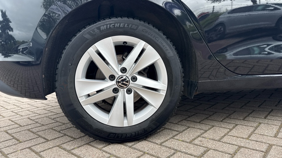 Volkswagen Golf 1.5 TSI Life 5dr Petrol Hatchback - Image 5