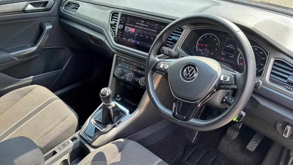 Volkswagen T-Roc 1.0 TSI 110 Design 5dr Petrol Hatchback - Image 6