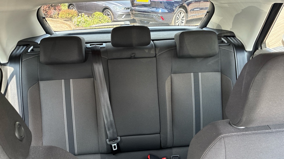 Volkswagen T-Roc 1.0 TSI 110 Design 5dr Petrol Hatchback - Image 16