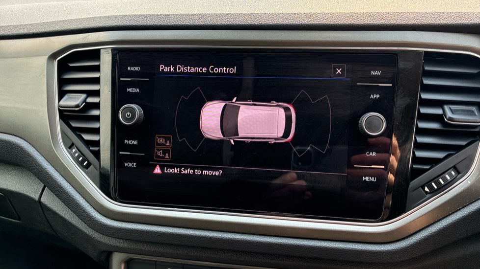 Volkswagen T-Roc 1.0 TSI 110 Design 5dr Petrol Hatchback - Image 21
