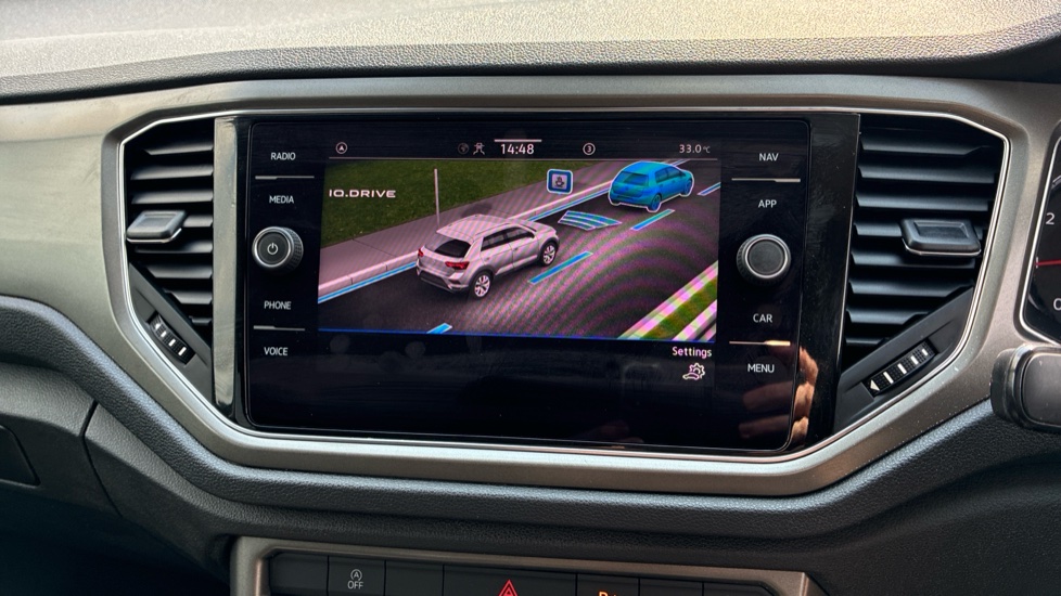 Volkswagen T-Roc 1.0 TSI 110 Design 5dr Petrol Hatchback - Image 27