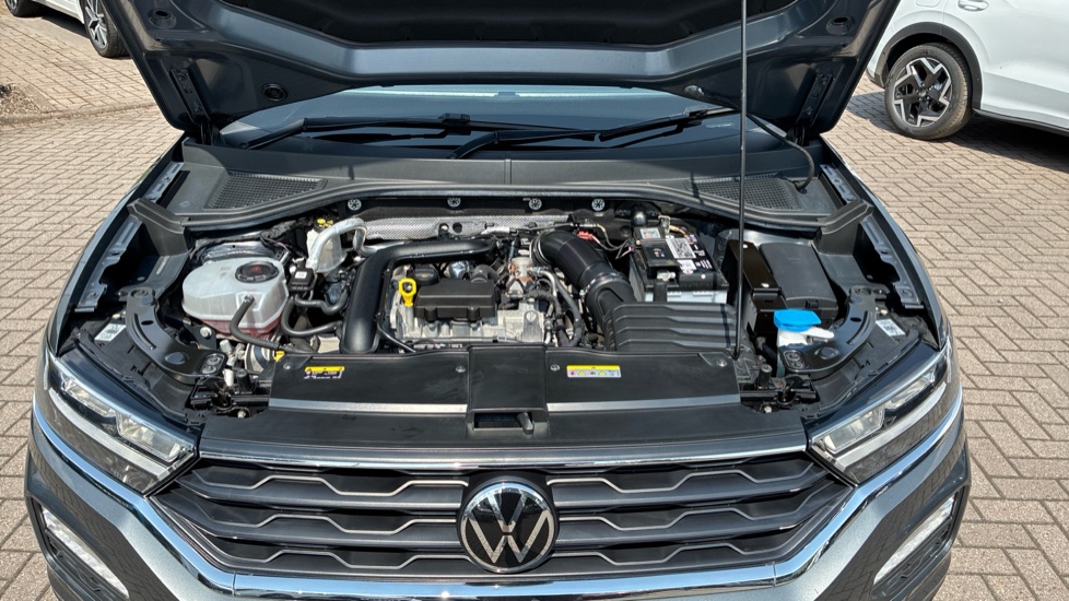 Volkswagen T-Roc 1.0 TSI 110 Design 5dr Petrol Hatchback - Image 41
