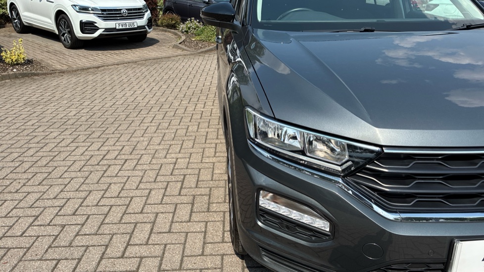 Volkswagen T-Roc 1.0 TSI 110 Design 5dr Petrol Hatchback - Image 42