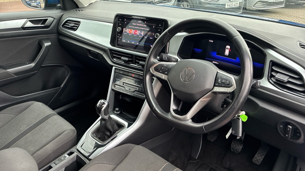 Volkswagen T-Roc 1.5 TSI Life 5dr Petrol Hatchback - Image 6