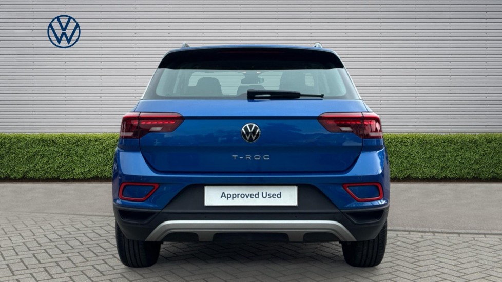 Volkswagen T-Roc 1.5 TSI Life 5dr Petrol Hatchback - Image 8