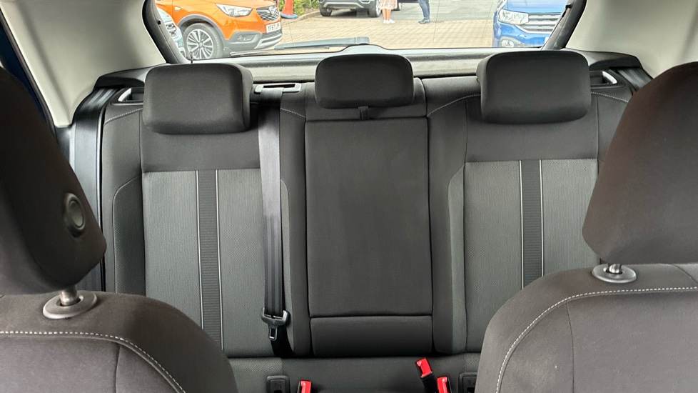 Volkswagen T-Roc 1.5 TSI Life 5dr Petrol Hatchback - Image 16