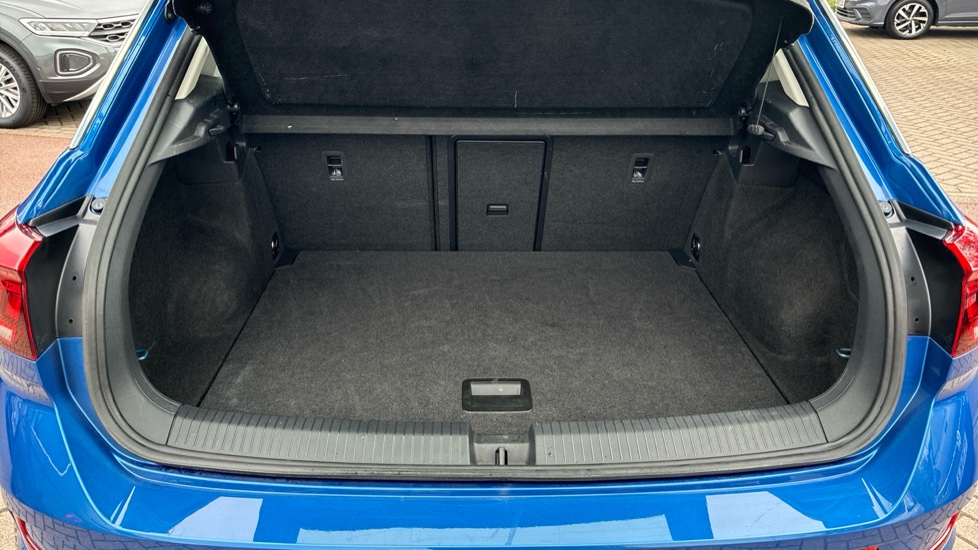 Volkswagen T-Roc 1.5 TSI Life 5dr Petrol Hatchback - Image 20