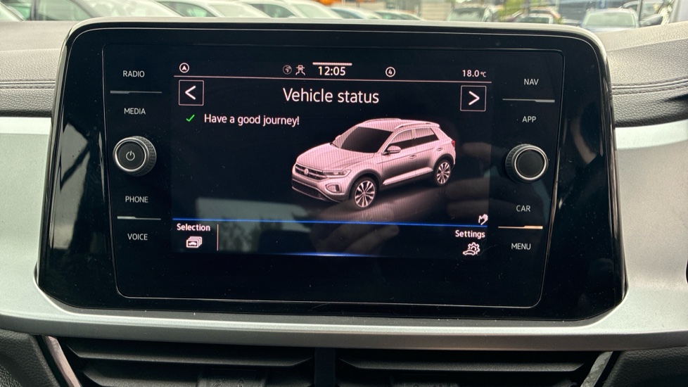 Volkswagen T-Roc 1.5 TSI Life 5dr Petrol Hatchback - Image 26