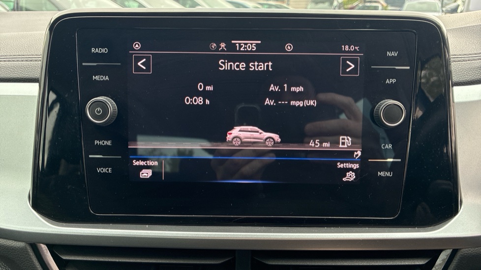 Volkswagen T-Roc 1.5 TSI Life 5dr Petrol Hatchback - Image 27