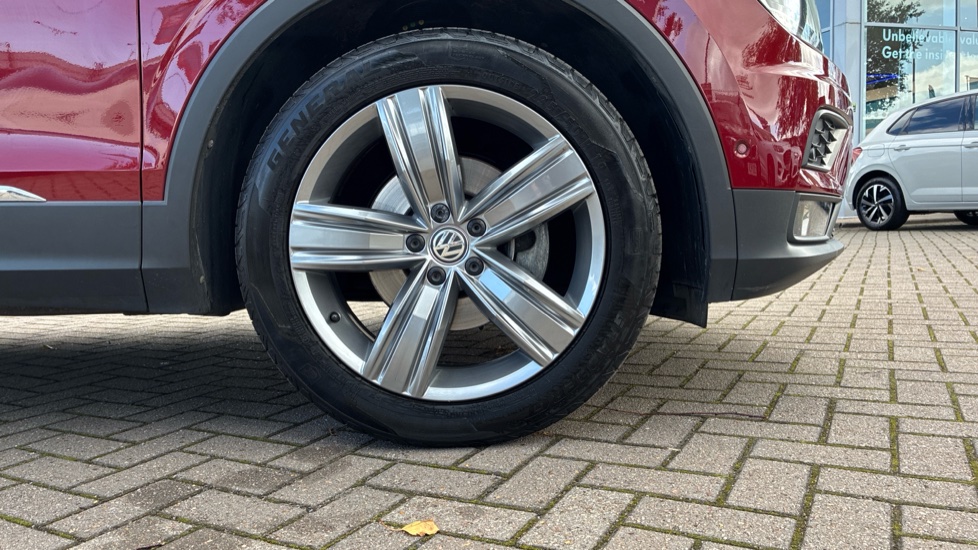 Volkswagen Tiguan 1.5 TSi EVO 150 Match 5dr DSG Petrol Estate - Image 5