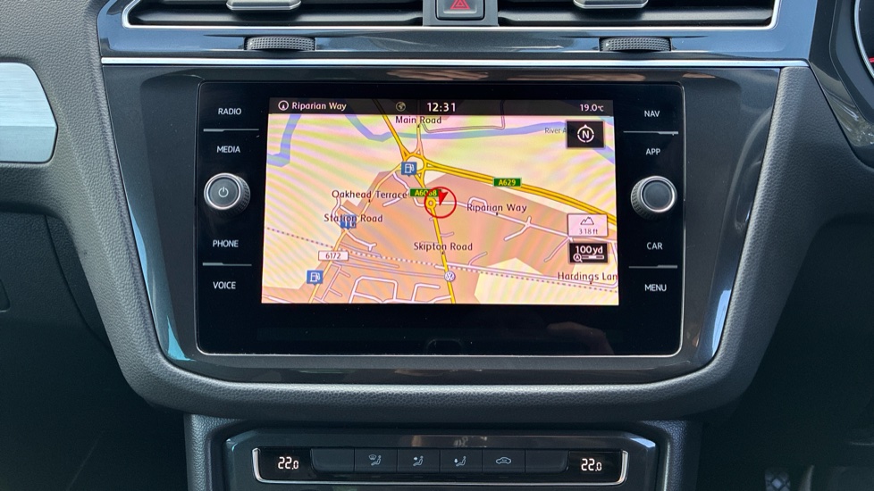 Volkswagen Tiguan 1.5 TSi EVO 150 Match 5dr DSG Petrol Estate - Image 21
