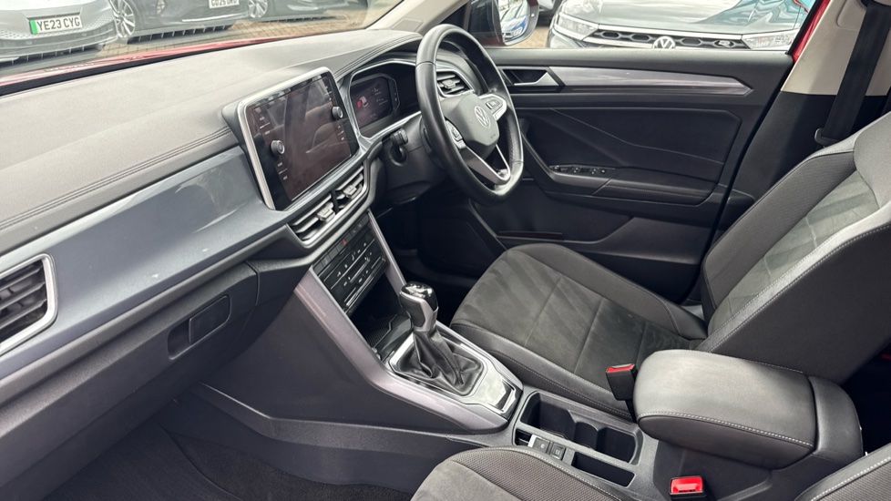 Volkswagen T-Roc 1.5 TSI Style 5dr DSG Petrol Hatchback - Image 2
