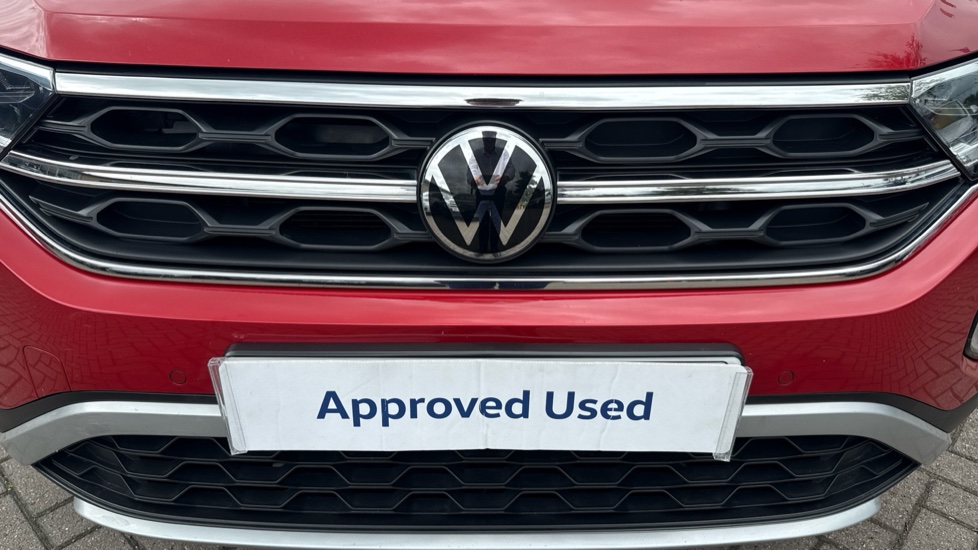 Volkswagen T-Roc 1.5 TSI Style 5dr DSG Petrol Hatchback - Image 28