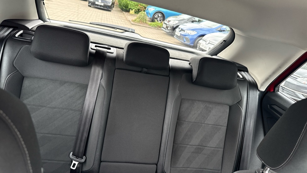Volkswagen T-Roc 1.5 TSI Style 5dr DSG Petrol Hatchback - Image 44