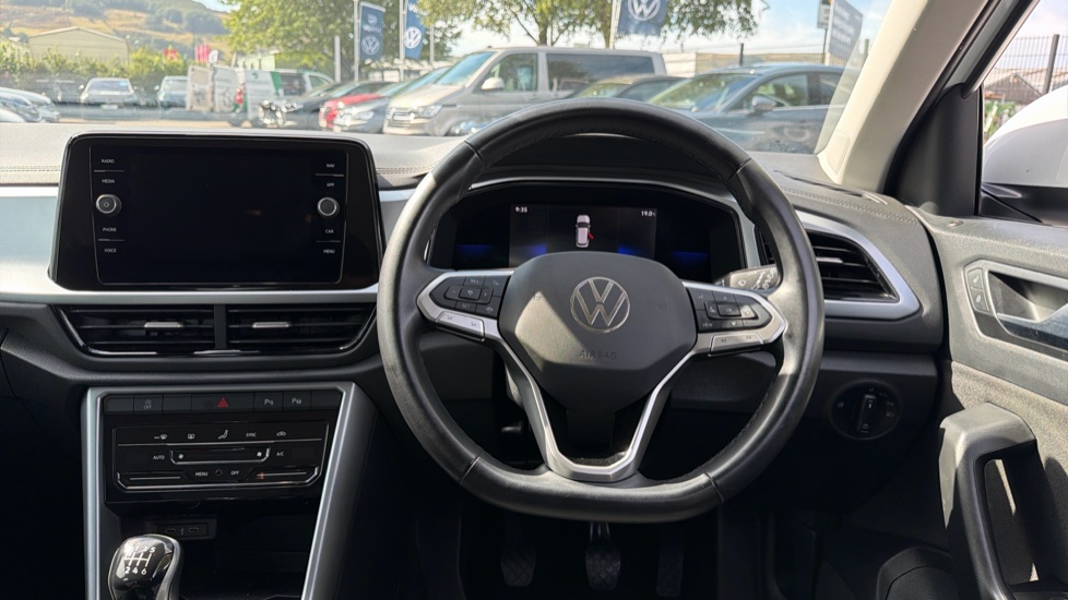 Volkswagen T-Roc 1.0 TSI Life 5dr Petrol Hatchback - Image 10