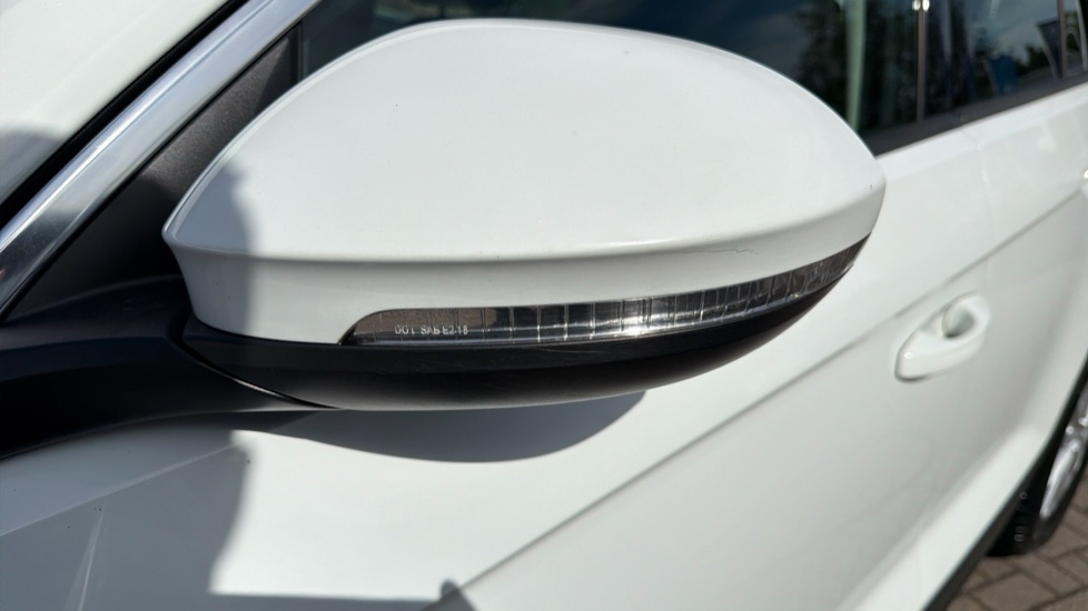 Volkswagen T-Roc 1.0 TSI Life 5dr Petrol Hatchback - Image 25
