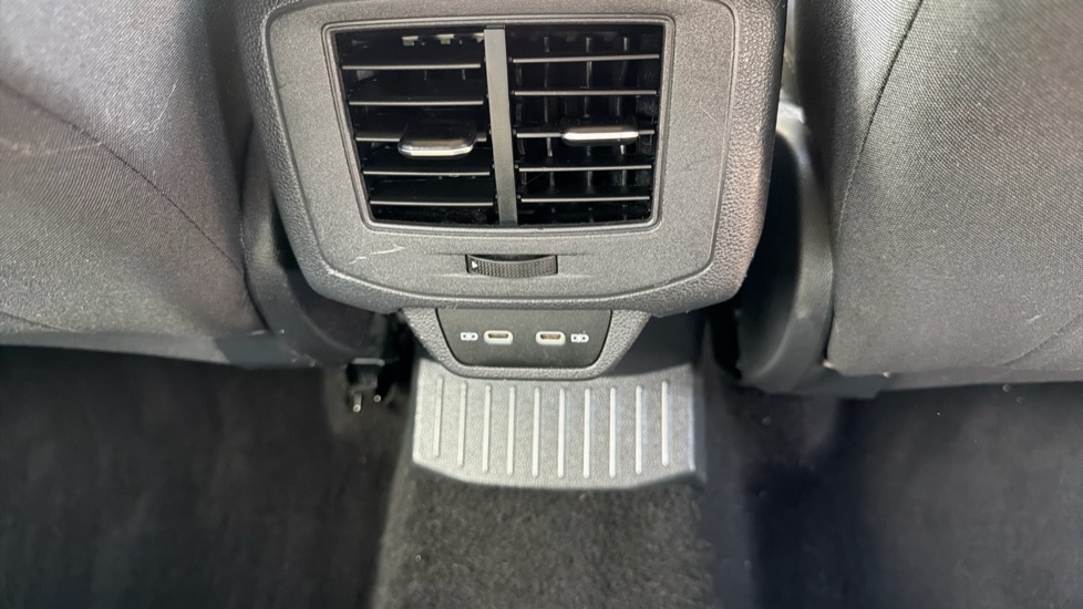 Volkswagen T-Roc 1.0 TSI Life 5dr Petrol Hatchback - Image 41