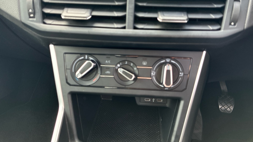 Volkswagen Polo 1.0 Life 5dr Petrol Hatchback - Image 13