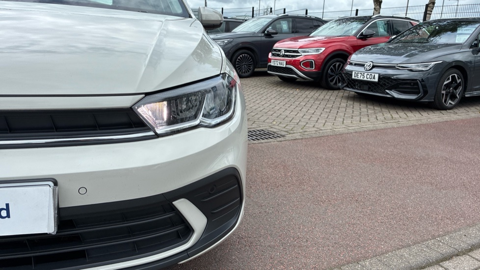 Volkswagen Polo 1.0 TSI Life 5dr Petrol Hatchback - Image 37