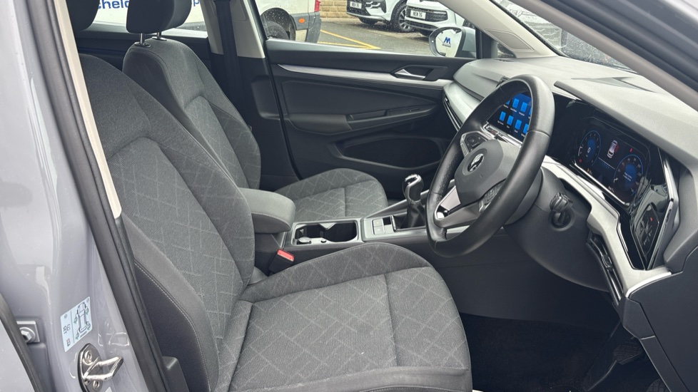 Volkswagen Golf 1.5 TSI Life 5dr Petrol Hatchback - Image 15