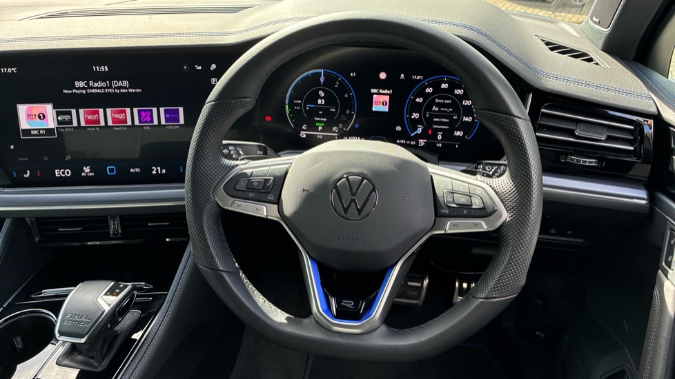 Volkswagen Touareg 3.0 V6 TSI eHybrid 4M R Final Edition 5dr Tip Auto Estate - Image 10