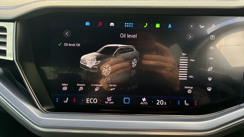 Volkswagen Touareg 3.0 V6 TSI eHybrid 4M R Final Edition 5dr Tip Auto Estate - Image 33