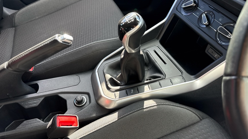 Volkswagen Polo 1.0 TSI Life 5dr Petrol Hatchback - Image 14