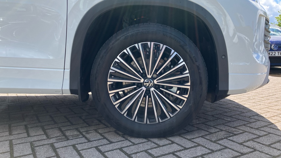 Volkswagen Tayron 2.0 TDI Life 5dr DSG7 [7 Seat] Diesel Estate - Image 5