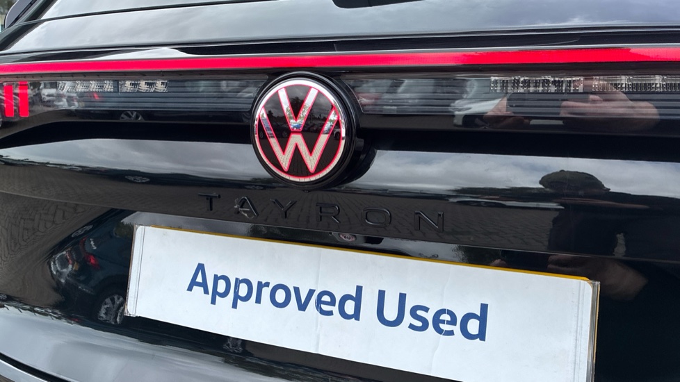 Volkswagen Tayron 1.5 eTSI R-Line 5dr DSG7 [7 Seat] [Comfort pack] Petrol Estate - Image 39