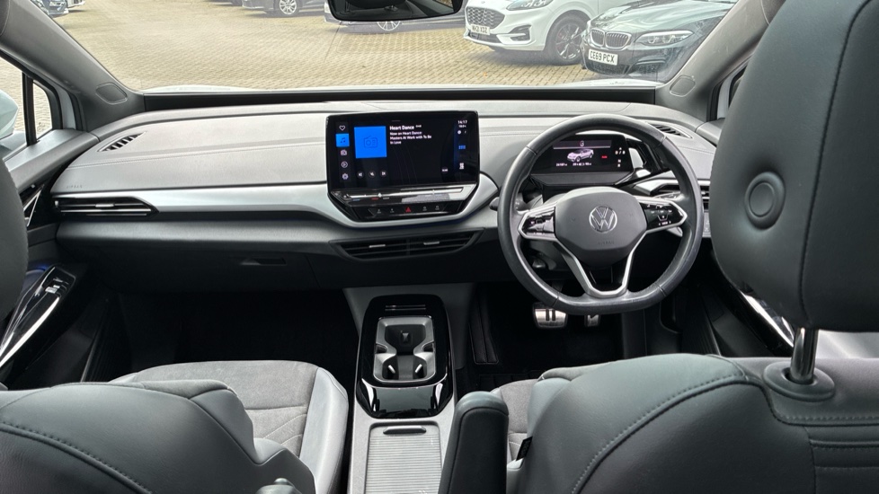 Volkswagen ID.5 128kW Style Pro 77kWh 5dr Auto Electric Coupe - Image 9
