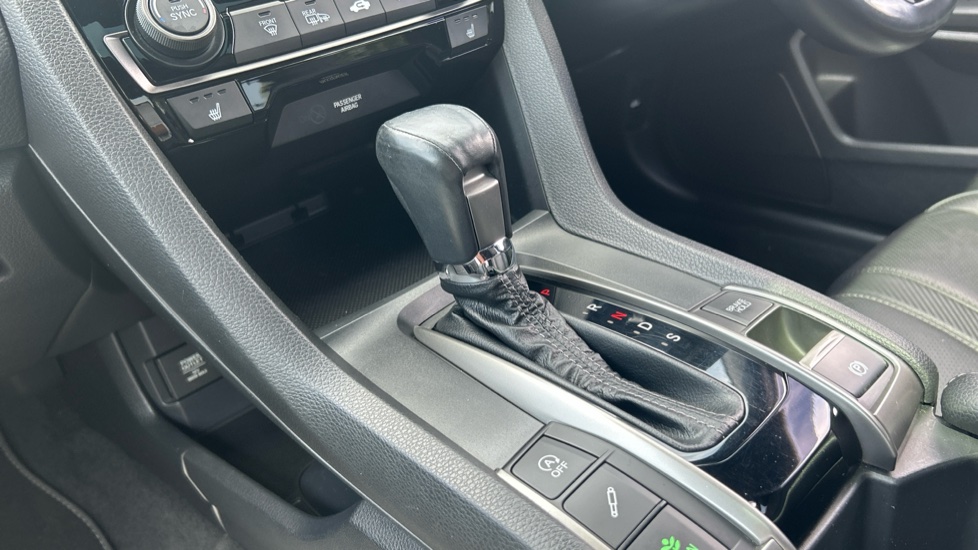 Honda Civic 1.0 VTEC Turbo EX 5dr CVT Petrol Hatchback - Image 13