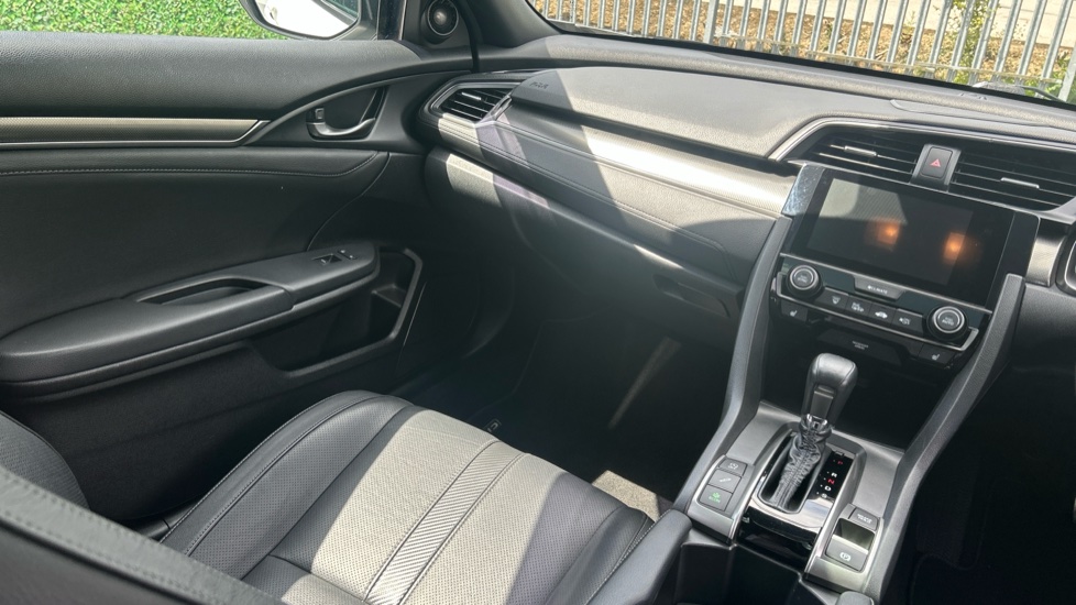Honda Civic 1.0 VTEC Turbo EX 5dr CVT Petrol Hatchback - Image 14
