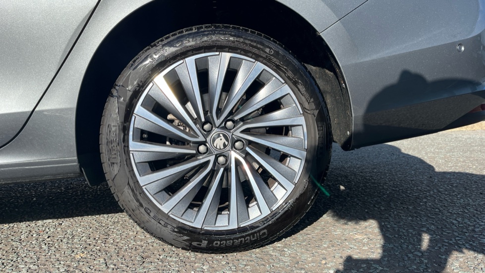 Skoda Superb 2.0 TDI 193 Laurin + Klement 4X4 5dr DSG Diesel Estate - Image 7