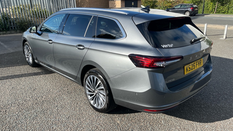 Skoda Superb 2.0 TDI 193 Laurin + Klement 4X4 5dr DSG Diesel Estate - Image 26