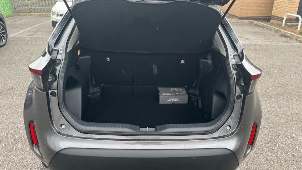Toyota Yaris Cross 1.5 Hybrid Icon 5dr CVT Hybrid Estate - Image 4