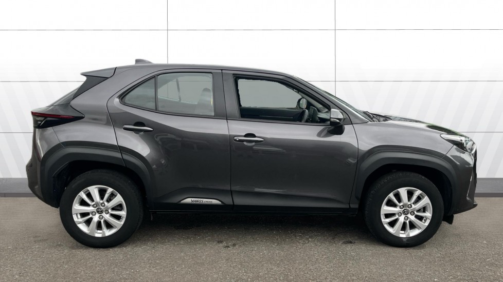 Toyota Yaris Cross 1.5 Hybrid Icon 5dr CVT Hybrid Estate - Image 5