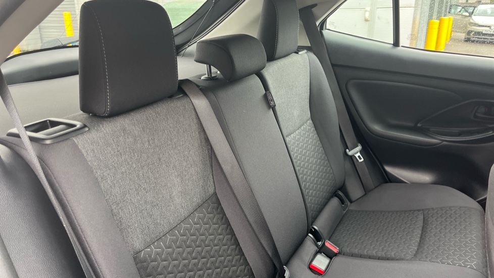 Toyota Yaris Cross 1.5 Hybrid Icon 5dr CVT Hybrid Estate - Image 16