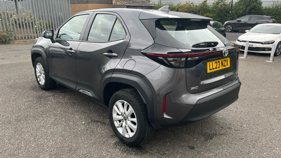 Toyota Yaris Cross 1.5 Hybrid Icon 5dr CVT Hybrid Estate - Image 28