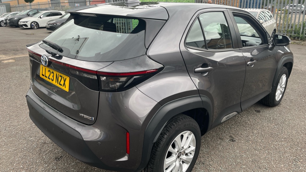 Toyota Yaris Cross 1.5 Hybrid Icon 5dr CVT Hybrid Estate - Image 29