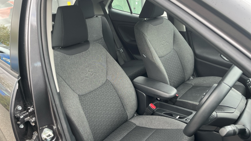 Toyota Yaris Cross 1.5 Hybrid Icon 5dr CVT Hybrid Estate - Image 33