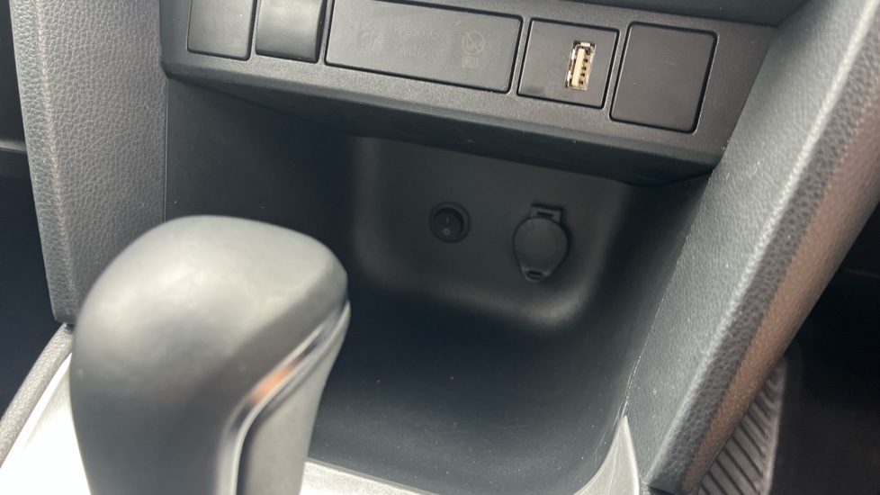 Toyota Yaris Cross 1.5 Hybrid Icon 5dr CVT Hybrid Estate - Image 38