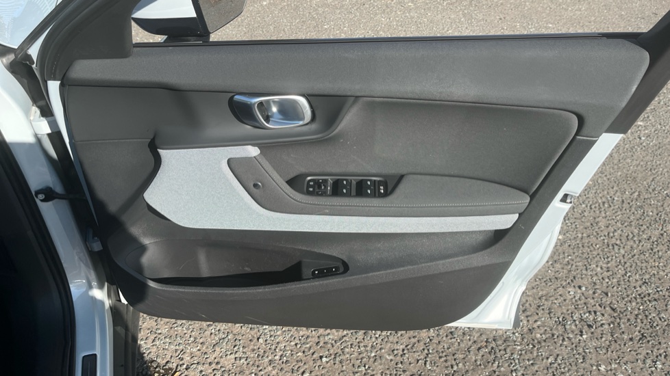 Polestar 2 170kW 69kWh Standard Range Single motor 5dr Auto Electric Hatchback - Image 36
