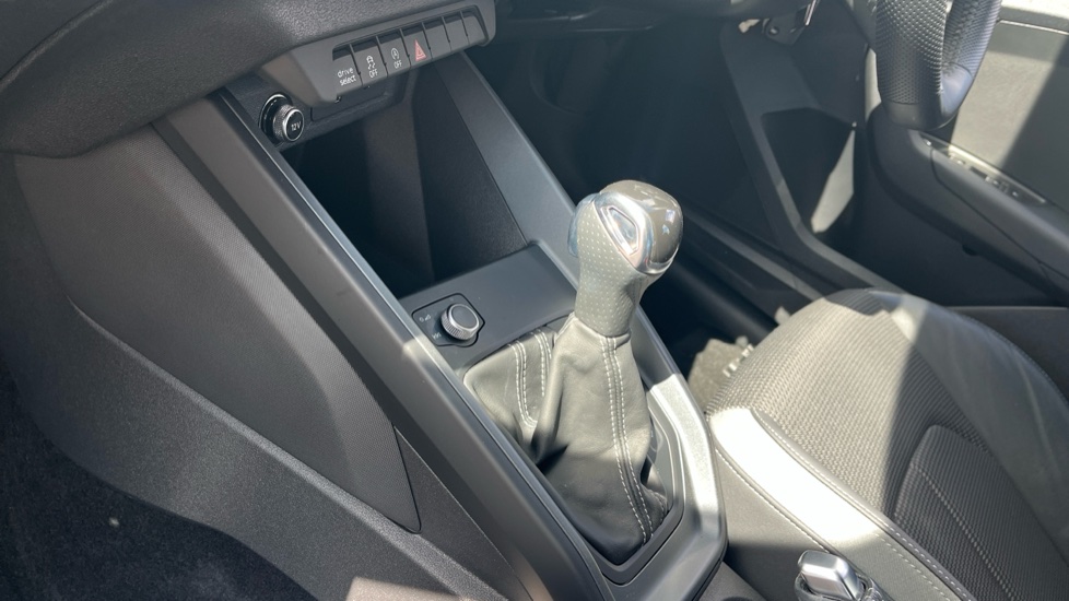Audi A1 35 TFSI S Line 5dr S Tronic Petrol Hatchback - Image 13