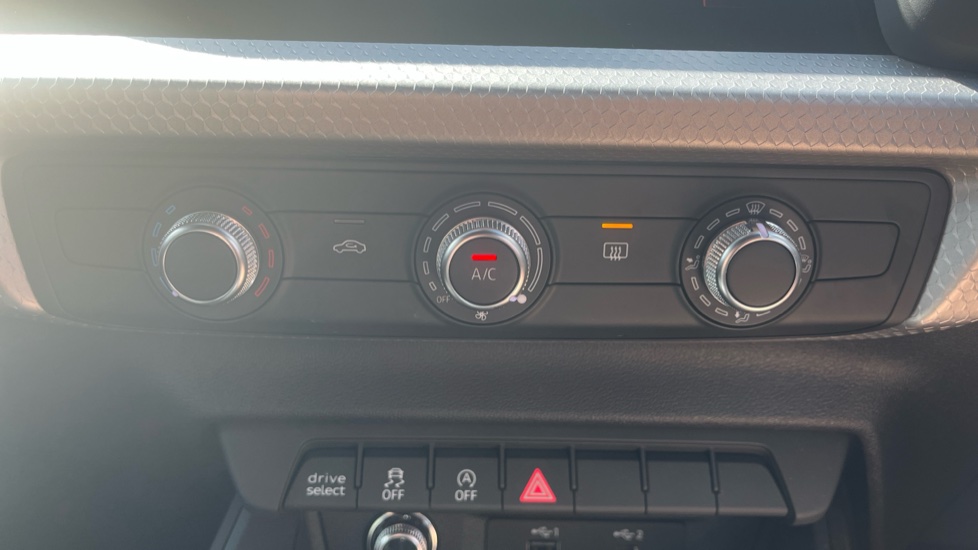 Audi A1 35 TFSI S Line 5dr S Tronic Petrol Hatchback - Image 39