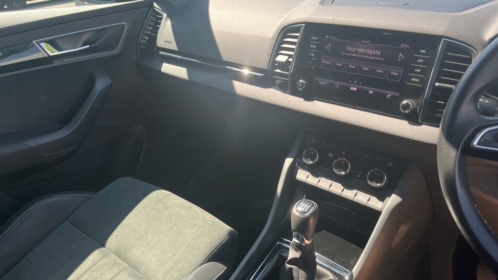 Skoda Karoq 1.5 TSI SE L 5dr Petrol Estate - Image 14