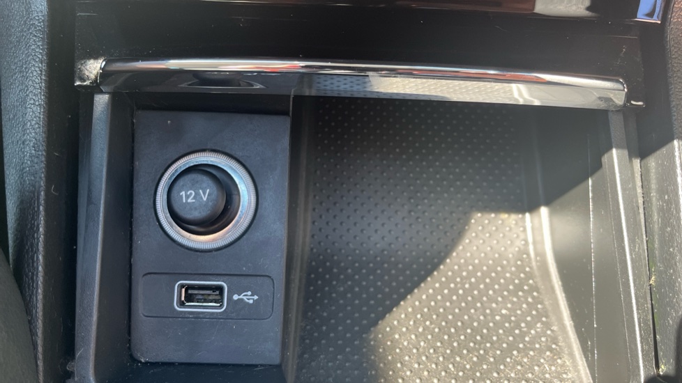 Skoda Karoq 1.5 TSI SE L 5dr Petrol Estate - Image 34